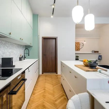 Apartment Stylish & Charming - Center *