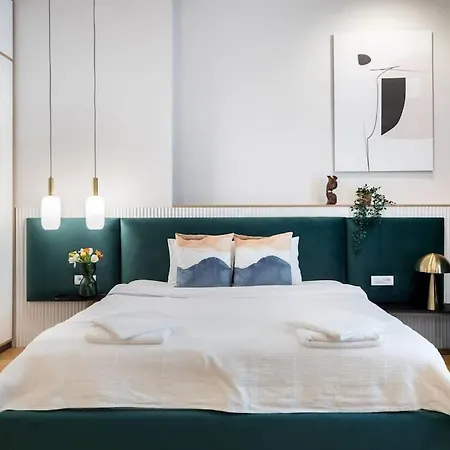 Stylish & Charming - Center * Bucharest