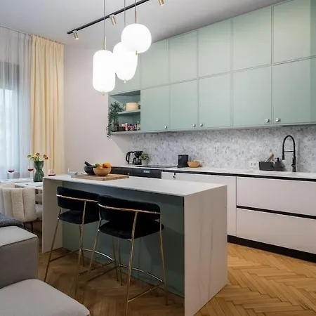 Apartment Stylish & Charming - Center *