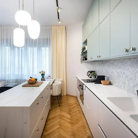 Stylish & Charming - Center * Bucharest