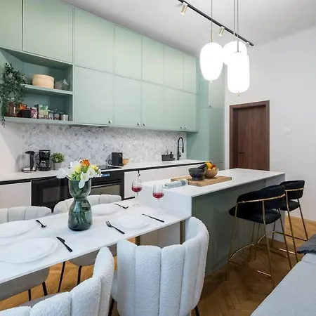 Stylish & Charming - Center Bucharest