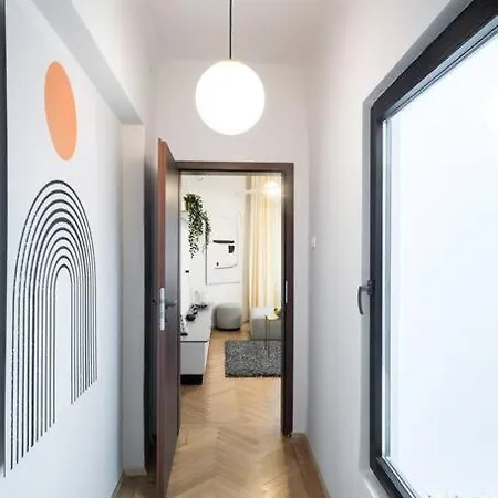 Apartment Stylish & Charming - Center *