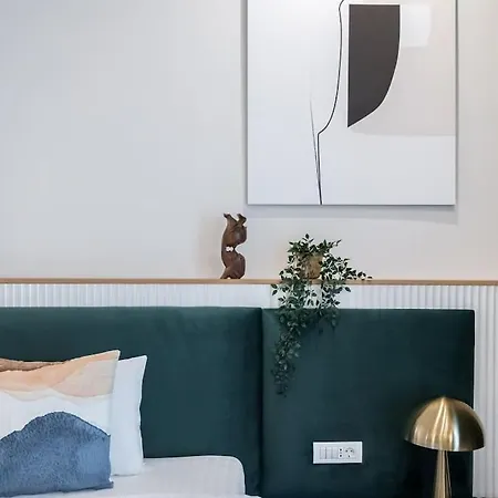 Apartment Stylish & Charming - Center