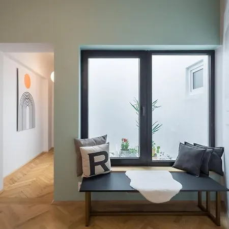 Stylish & Charming - Center Апартаменты Бухарест