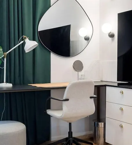 Stylish & Charming - Center Apartmán *